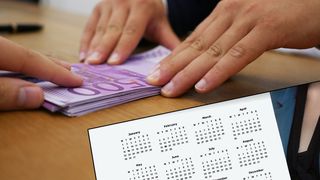 VIDEO - Cum poți să amâni ratele la bănci timp de 9 luni. Ministerul de Finanțe a publicat proiectul de OUG