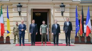  Ucraina are de îndeplinit șase condiții pentru aderarea la Uniunea Europeană. Ce a stabilit Comisia Europeană