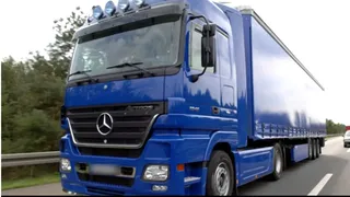 Accident grav în Timiş: Un bărbat a murit după ce a intrat cu autoturismul într-un tir