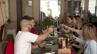 VIDEO Exclusiv Știrile Kanal D | Bacalaureatul a ajuns la final! Cum s-au distrat elevii după examene: „Vamă! Mergem în Vamă!!”