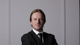 Schimbări majore pe piața financiară! Descoperă iSWISS, aplicația care revoluționează ce se întâmplă în sistemul bancar