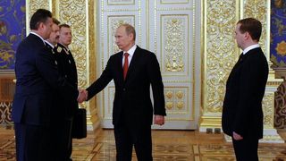 Vadim Zimin, colonelul care îi duce valiza nucleară lui Vladimir Putin, a fost găsit împușcat