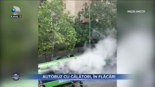 Autobuz cu calatori, in flacari