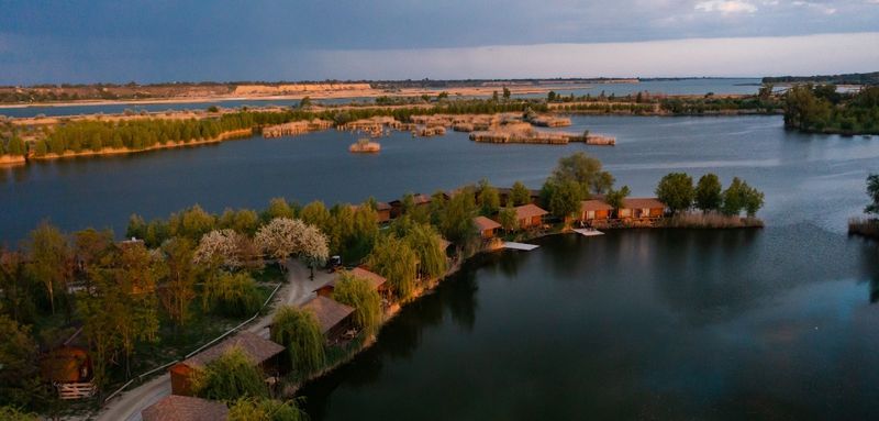 Sâmbătă, începând cu ora 15.00, echipa <ROventura> vă invită într-un periplu ce se întinde din Țara Zărandului până în dulcea Moldovă