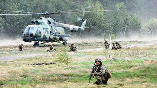 Rusia susține că a încercuit 2.000 de soldați în Donbas