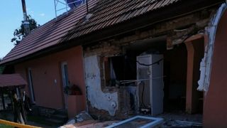 La un pas de o tragedie: Un copil de 5 ani, din Gorj, în stare gravă  după explozia unei butelii