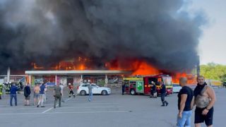 Rușii au tras cu rachete într-un mall în care se aflau 1000 de persoane
