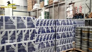 Rețea de români din Italia, evaziune în valoare de 27 de milioane de euro. Transportau marfa de contrabandă în toată Europa