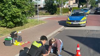 Un băiat de 8 ani a fost găsit într-o canalizare, la 8 zile după ce a dispărut de acasă. Un trecător a fost cel care i-a auzit strigătele disperate