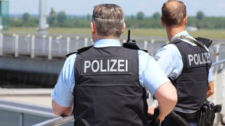 Gest macabru: Un cap de om a fost lăsat în fața unui tribunal din Germania