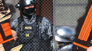 VIDEO - Percheziţii  de amploare în Bucureşti şi în 12 judeţe într-un dosar de delapidare