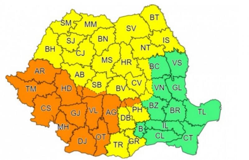 Mai bine de jumătate de țară va fi lovită de ploi, grindină și vijelii. ANM a emis un nou cod portocaliu de vreme severă