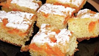 Prăjitură cu caise: O reţetă delicioasă de vară