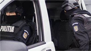 130 de persoane suspectate de trafic de ființe umane au fost arestate în Europa