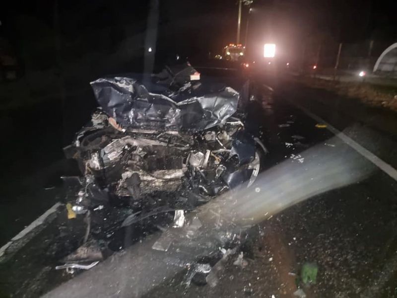Angajat al MAI, accident cu audi-ul în Caraş-Severin. A intrat cu peste 100 de km/h într-un microbuz