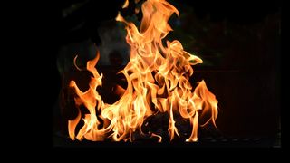 VIDEO - Incendii în mai multe zone din țară, provocate de caniculă.