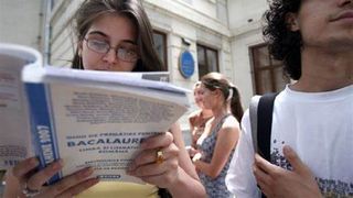 O tânără a picat BAC-ul cu media generală 8.15. Cum a fost posibil asta?