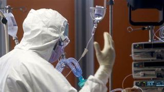 Spitalele din prima linie din Capitală sunt aproape pline. Valul șase de Covid creează probleme