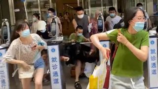 Atac armat la un important spital din Shanghai: Patru persoane au fost înjunghiate