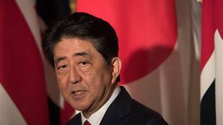 Moartea lui Shinzo Abe, efect neașteptat &icirc;n Japonia. Ce se &icirc;nt&acirc;mplă cu partidul său