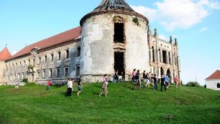 Cum arăta Castelul Banffy în trecut. Astăzi, domeniul este gazda festivalului Electric Castle