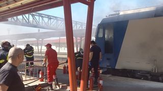 Locomotiva unui tren a luat foc în gara din Vaslui