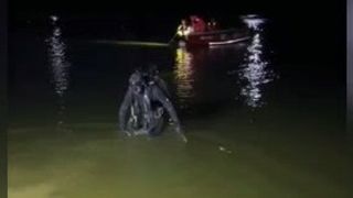 Scene șocante: un bărbat, de 41 de ani, a fost găsit înecat într-o baltă din Olt