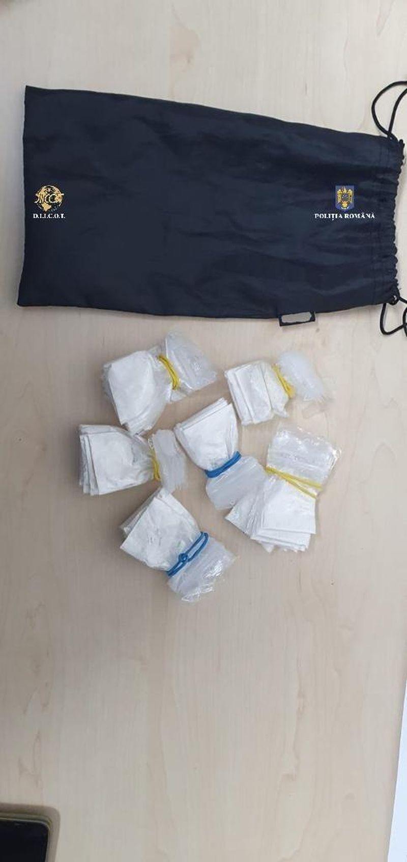 Un traficant de droguri a fost prins la Electric Castle. Încerca să vândă pliculețe cu substanțe interzise