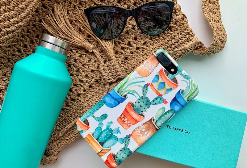 Personalizează-ți telefonul cu o husă în spiritul verii