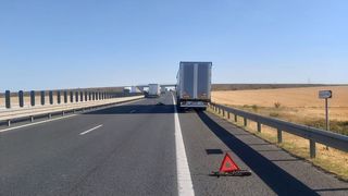 Accident rutier mortal. Şoferul unui TIR a fost acroşat de o autoutilitară