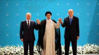 Ce a obținut Vladimir Putin din summit-ul trilateral din Iran