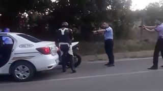 Explicația unui motociclist care nu a vrut să oprească la semnalele polițiștilor