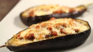 Vinete umplute cu carne tocată: Iată reţeta specială a verii!