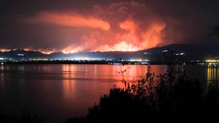 Incendii devastatoare în Grecia: Pompierii români au salvat zeci de gospodării