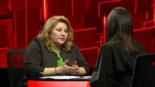  Diana Șoșoacă, răspunsuri mult așteptate la "40 de  întrebări cu Denise Rifai": "Oricărui bărbat ar trebui să îi fie frică de Diana Șoșoacă" 