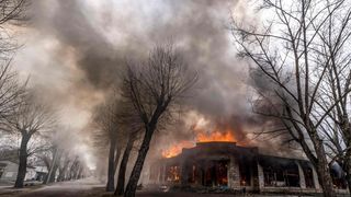 Rusia bombardează din nou Odesa și se pregătește să ia cu asalt două orașe din Donbas