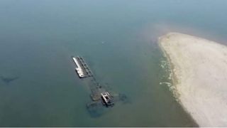 Imagini inedite cu Apele Dunării. Au secat atât de tare, încât se văd rămășițele vapoarelor din Al Doilea Război Mondial