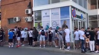 VIDEO - Isterie la Iași, după ce un fast-food a anunțat că oferă shaorma gratis