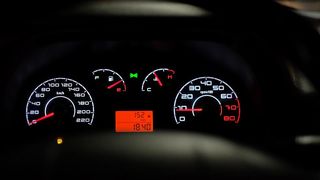 O tânără din Satu Mare a fost prinsă de polițiști beată la volan după ce s-a despărțit de logodnic