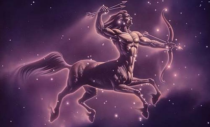 Horoscop august 2022 Săgetător