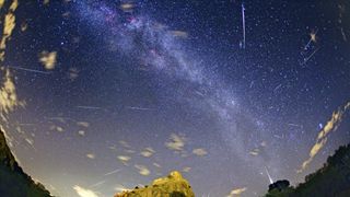 Perseidele 2022: Când putem vedea ploaie de stele în acest an?