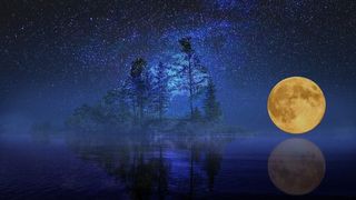 Lună Plină august 2022: Momentul astrologic care ne dă viaţa peste cap!