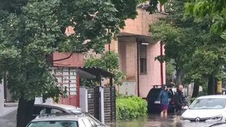 Inundațiile din Pakistan fac ravagii. Un elicopter a dispărut în timp ce participa la o misiune de salvare