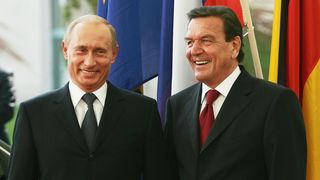 Fost cancelar german: Putin vrea să negocieze o ”soluţie” la războiul din Ucraina. "Modelul cantonal elvețian", luat în calcul pentru Donbas