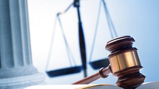 Doi procurori sunt acuzați că au &icirc;ncălcat legea intenționat pentru fostul șef al CNAS. Cum au scăpat de probe din dosar