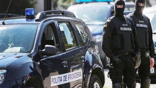90 de migranți au fost găsiți de polițiștii de frontieră de la Nădlac II și Borș