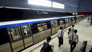 Un călător a murit după ce a căzut pe linia de metrou de la Piața Unirii