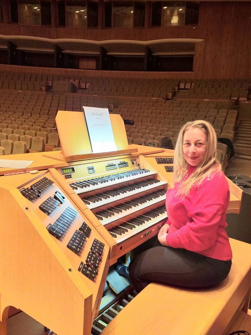 Prietena artistei care a murit în Lacul Morii rupe tăcerea. Care este adevărul din spatele morții Simonei