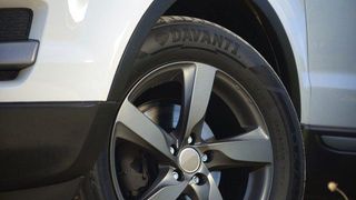 Performanță și design premiat într-o singură anvelopă