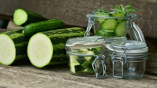 Cum sterilizezi borcanele pentru zacuscă?